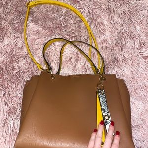 Aldo Tote